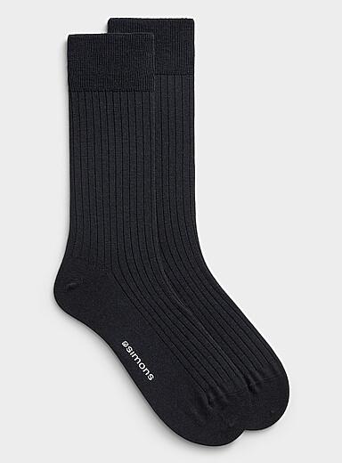 Finely-ribbed wool dress socks