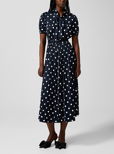 La robe col lavalli&egrave;re &agrave; pois