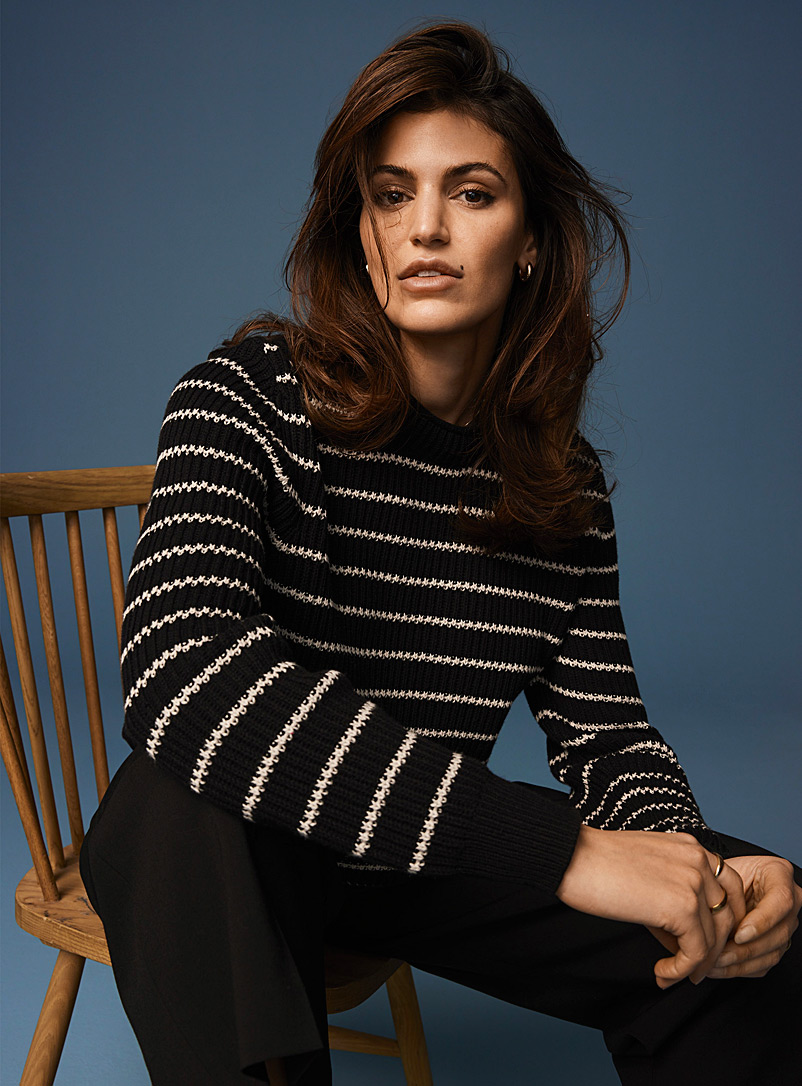 Contemporaine Black Horizontal stripes ribbed sweater for women
