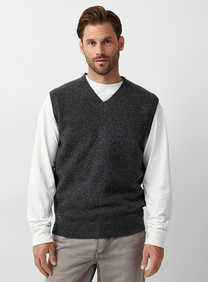Le 31 Charcoal Bouclé wool vest for men