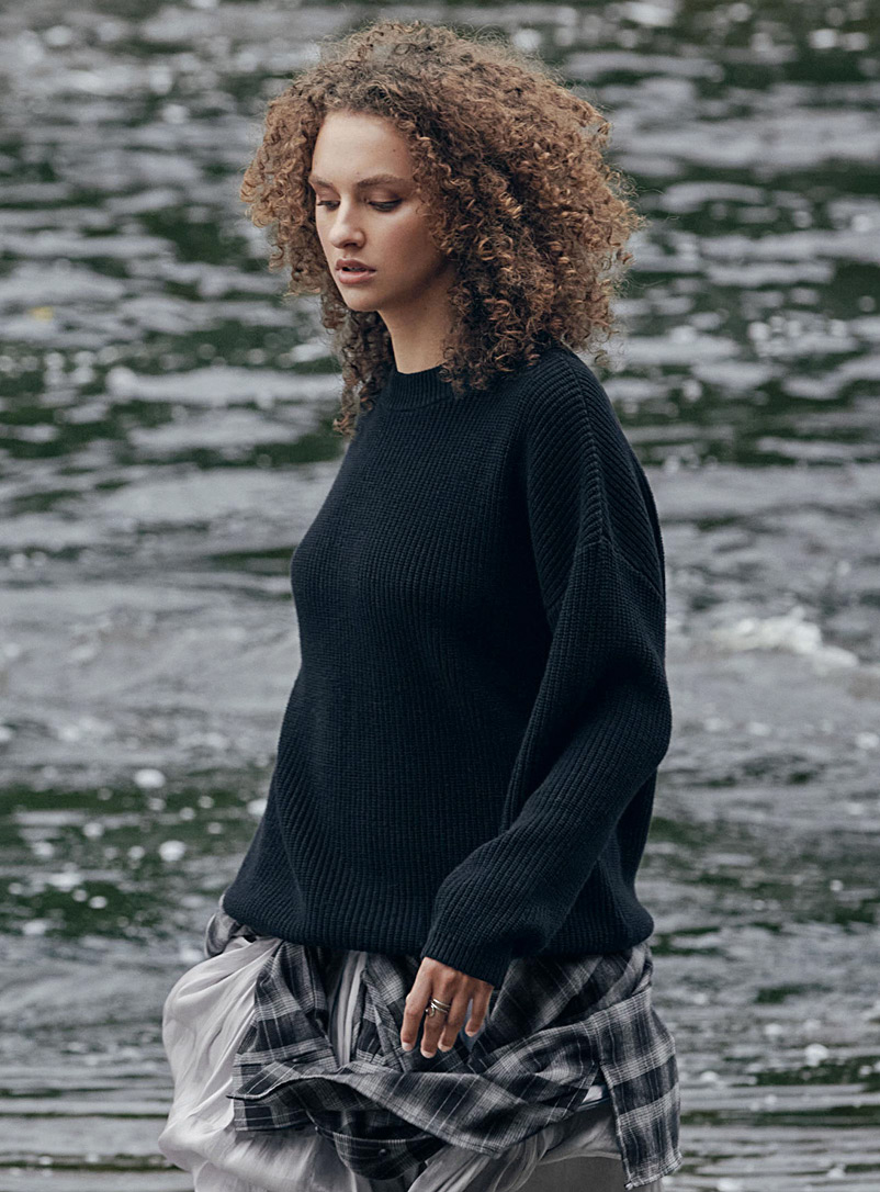 Twik Black Oversized rib-knit sweater for women