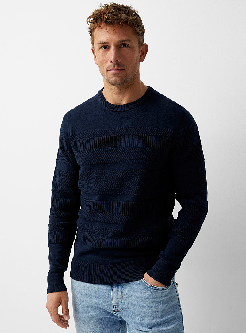 Le 31 Marine Blue Mixed embossed knit sweater for men