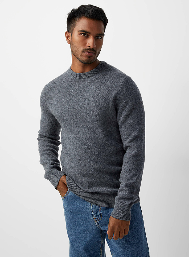Men's Crew Neck Sweaters | Simons Canada
