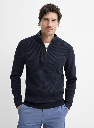 Le chandail col zipp&eacute; tricot gaufr&eacute;
