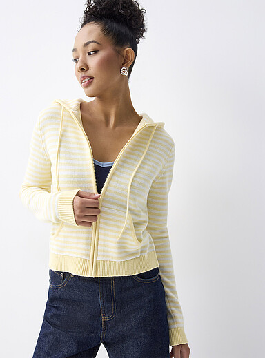 Le cardigan zipp&eacute; rayures et capuche