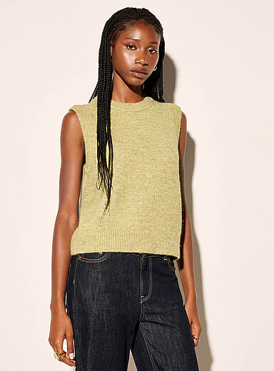 Ic&ocirc;ne Mint/Pistachio Green Touch of wool heathered sweater vest for women