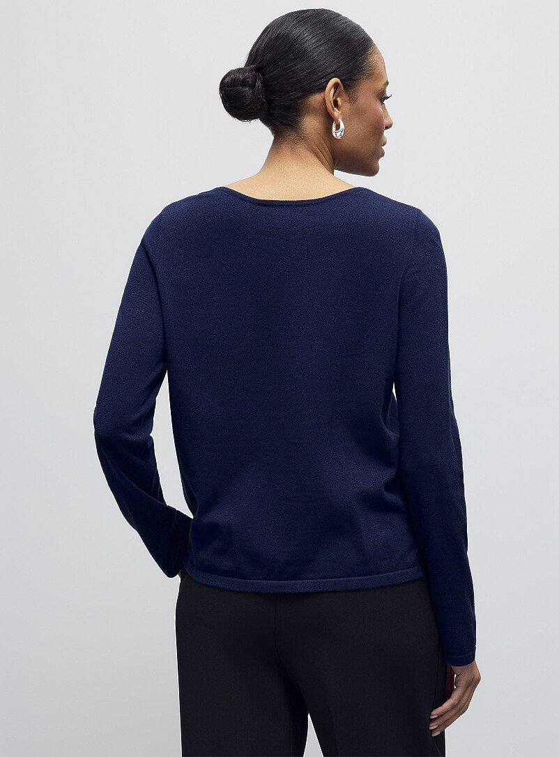 Contemporaine: Le chandail fin tricot col bateau Bleu marine - Bleu nuit pour femme