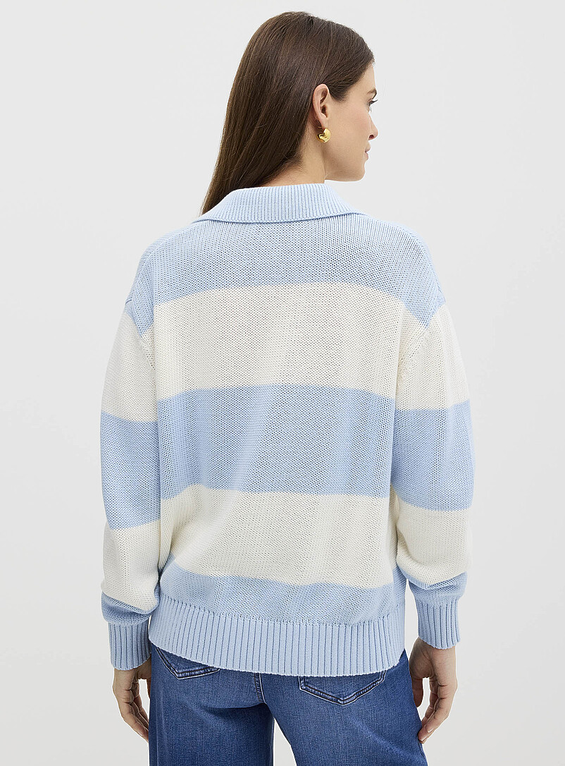 Contemporaine: Le chandail larges rayures col Johnny Bleu p&acirc;le - Bleu ciel pour femme