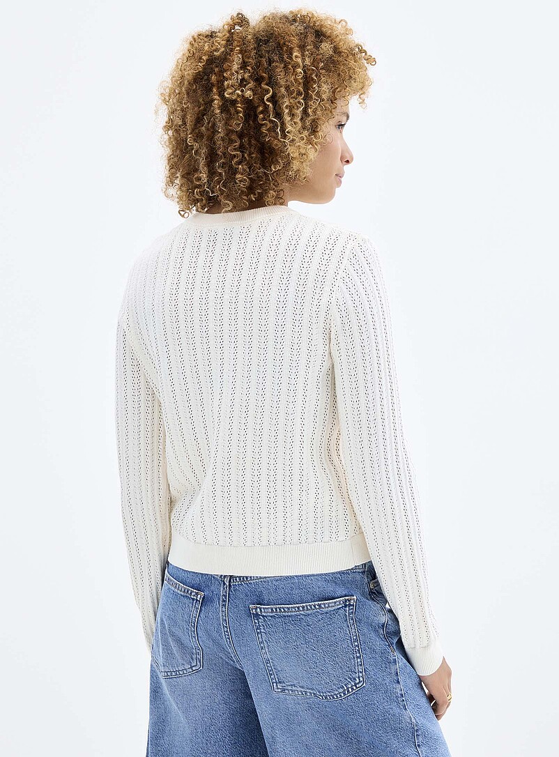 Contemporaine: Le cardigan pointelle boutons petite rose Lilas pour femme