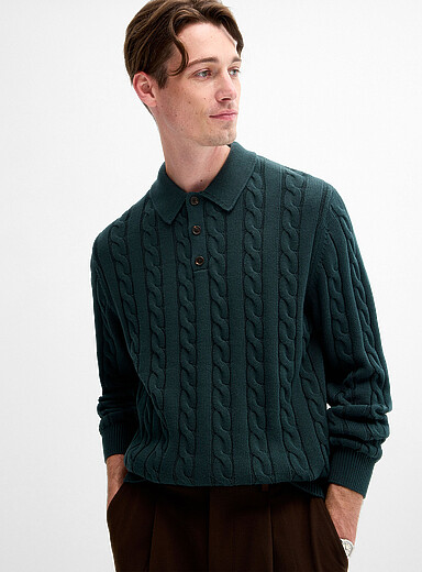 Le polo tricot c&acirc;bles torsad&eacute;s