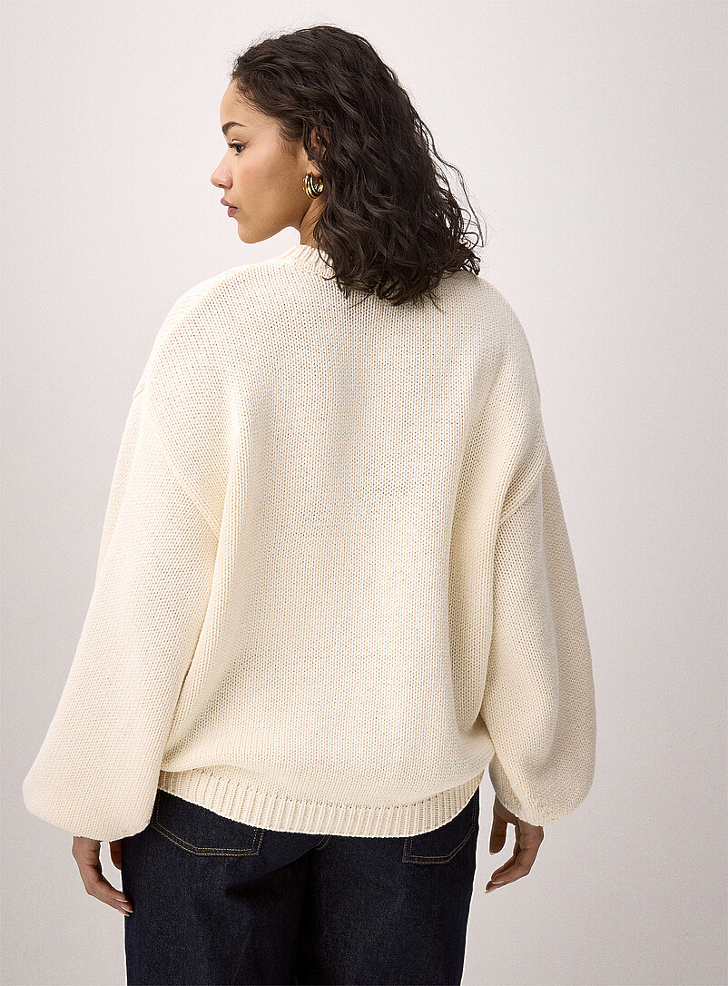 Twik: Le chandail ample rayures r&eacute;tro Blanc &agrave; motifs pour femme