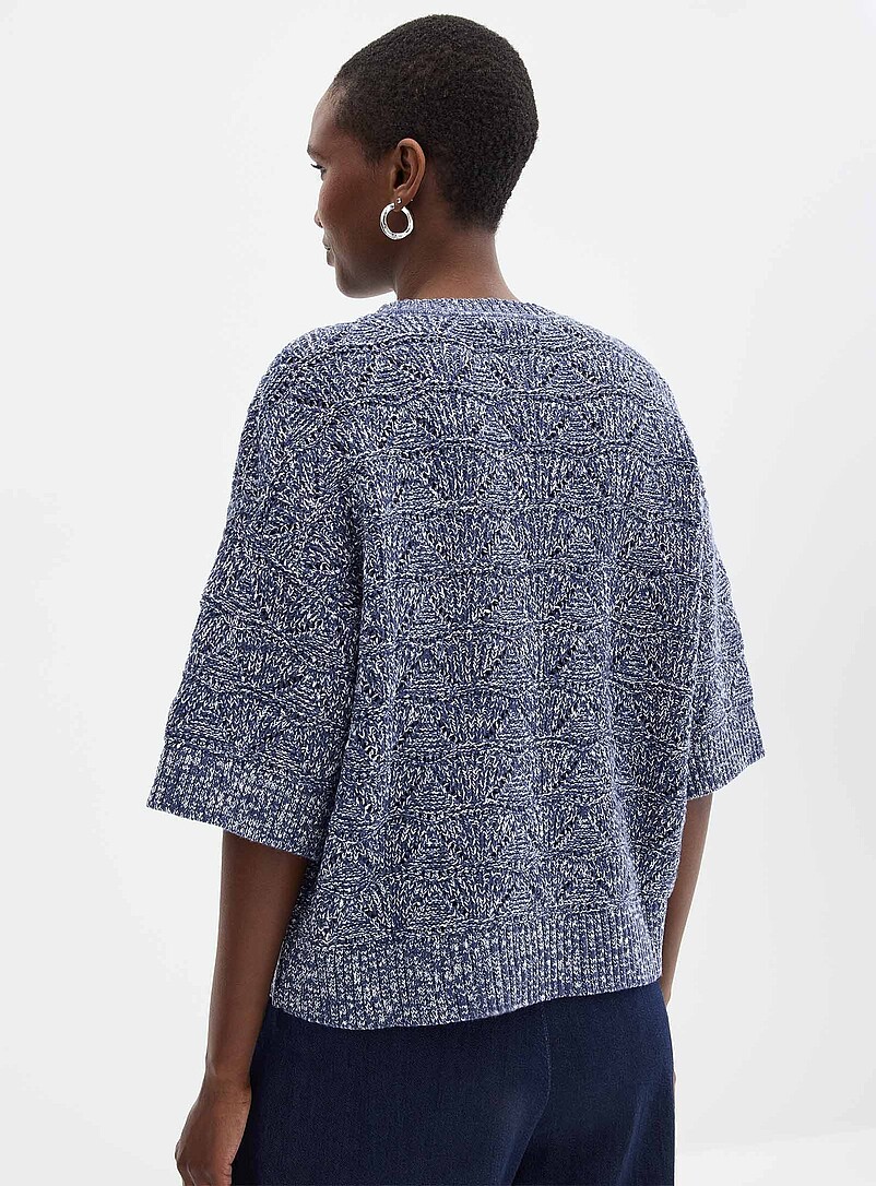 Contemporaine: Le chandail carr&eacute; ajour&eacute; maille bicolore Blanc cass&eacute; pour femme