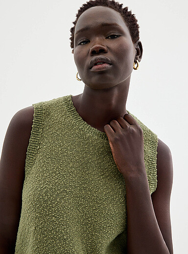 100% reprocessed cotton textured sweater vest