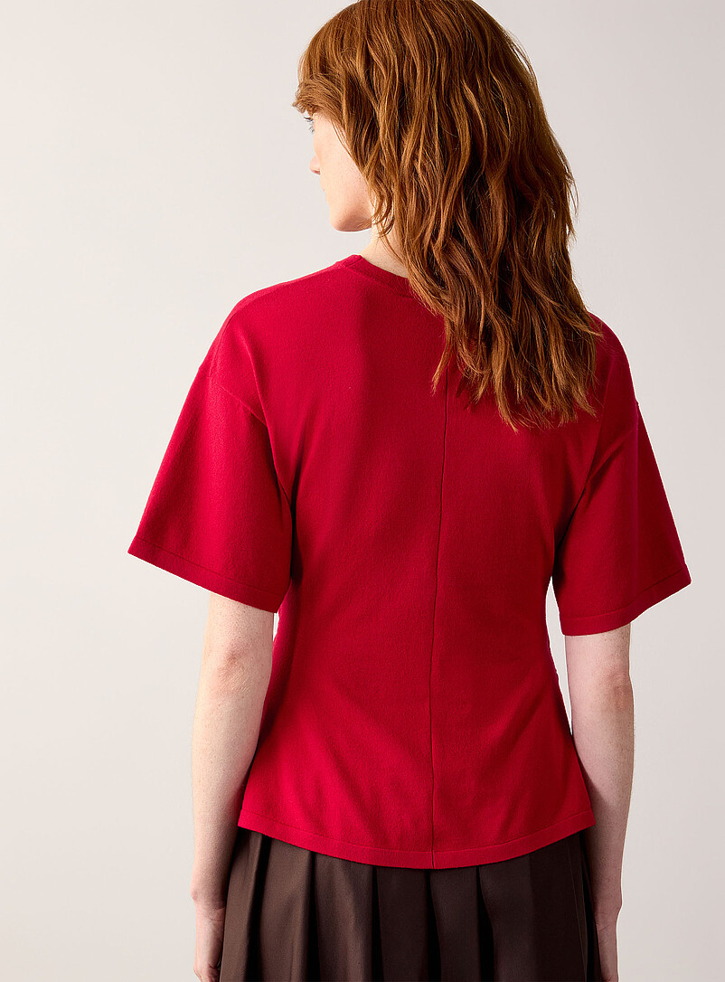Contemporaine: Le chandail fin tricot taille fronc&eacute;e Rouge pour femme