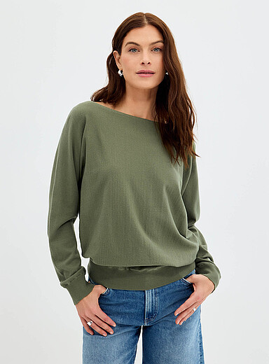 Le chandail fin tricot col bateau