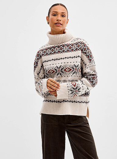 Contemporaine: Le chandail jacquard col roul&eacute; pure laine Ivoire &agrave; motifs pour femme