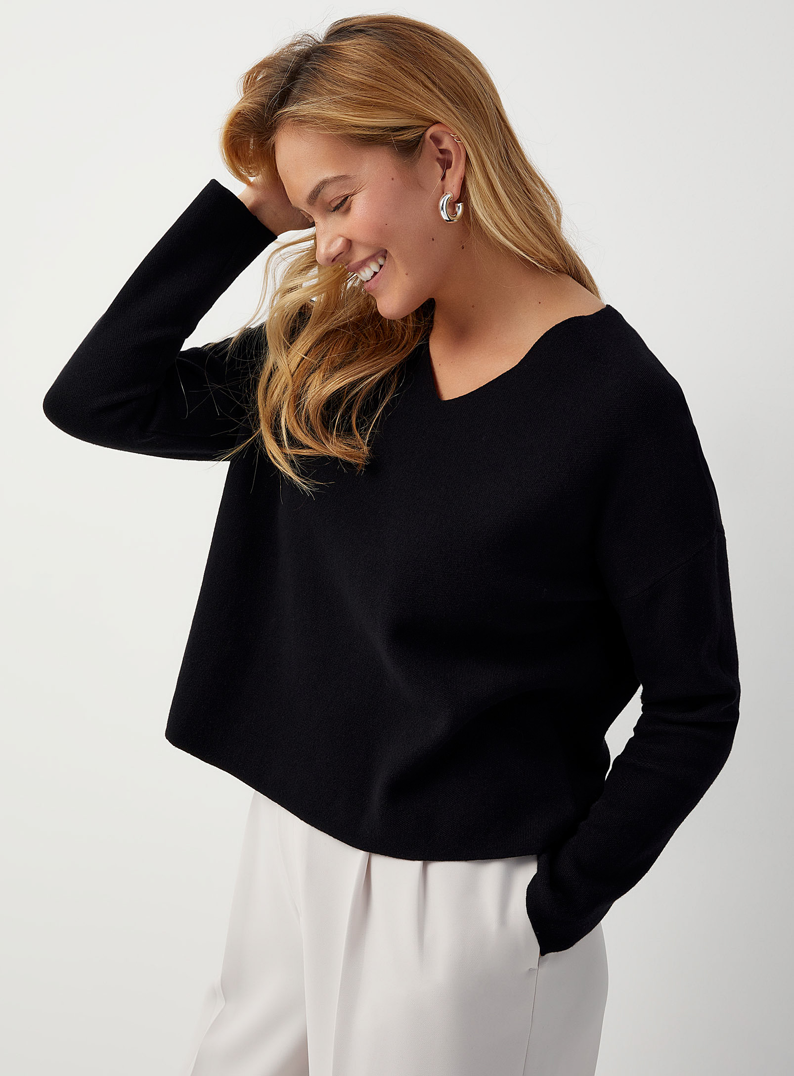 Contemporaine Textured Knit Loose Sweater In Black