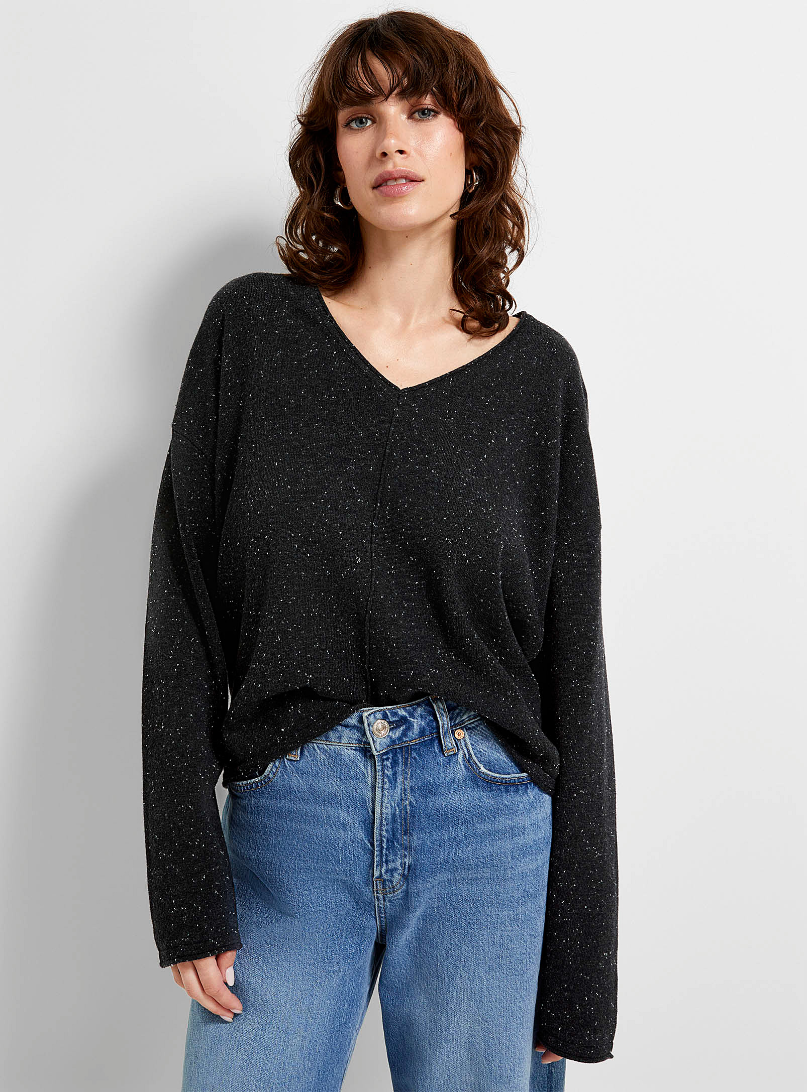 Contemporaine Speckled V-neck Sweater In Black
