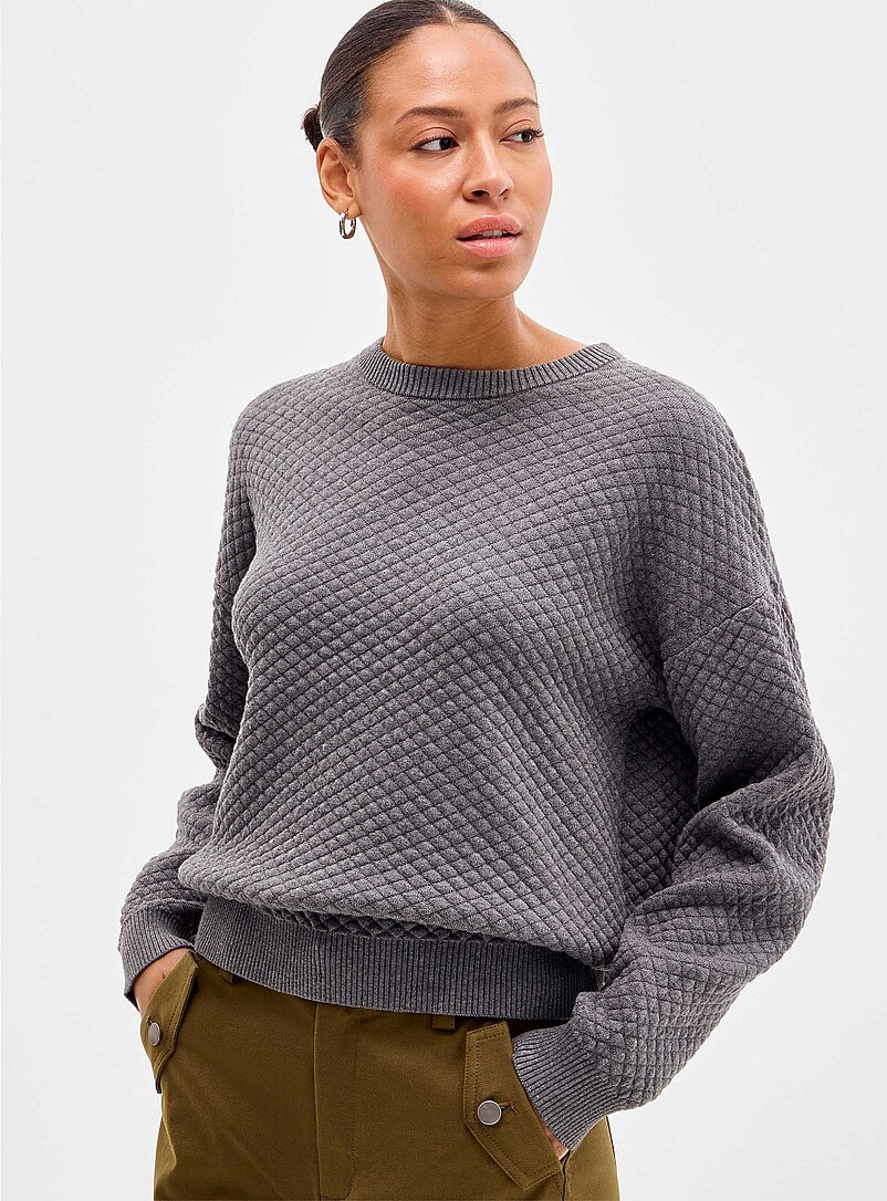 Diamond-texture pure cotton sweater product image (primary)
