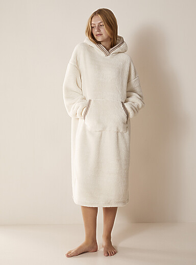 UGG: La robe-kangourou pelucheuse UGGFLUFF Ivoire - Beige cr&egrave;me pour femme
