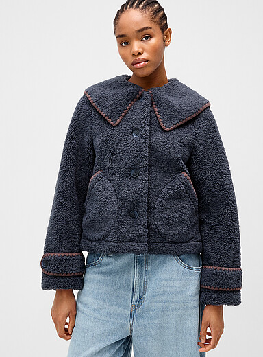 UGG: La veste moutonn&eacute; surjet col Claudine Nikia Bleu fonc&eacute; - Indigo pour femme