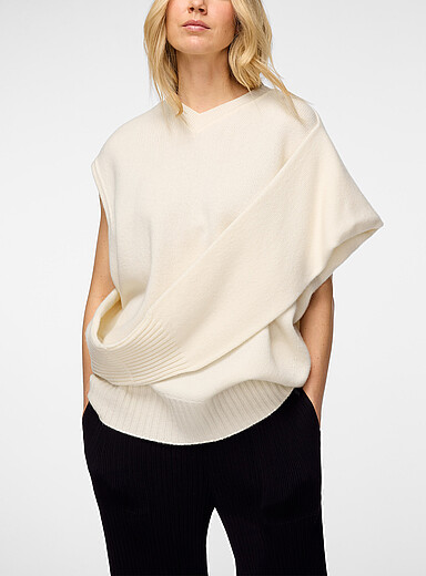 Issey Miyake Off White O Knit pure wool sweater for women