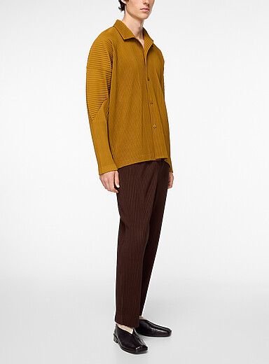 Homme Pliss&eacute; Issey Miyake: La chemise pliss&eacute;e col ouvert Ocre jaune pour homme