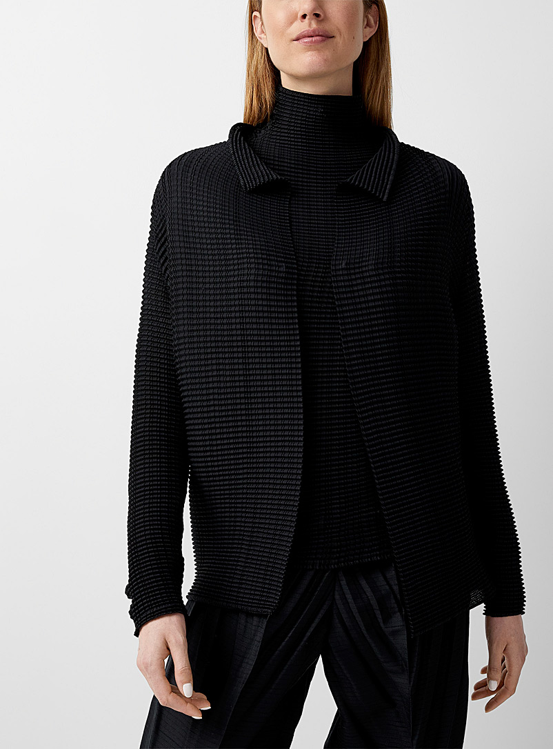 Issey Miyake: Le cardigan Wooly Pleats Noir pour femme