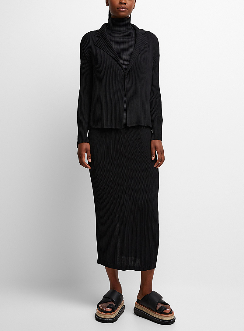 Issey Miyake: La jupe à plis Hatching Noir pour femme