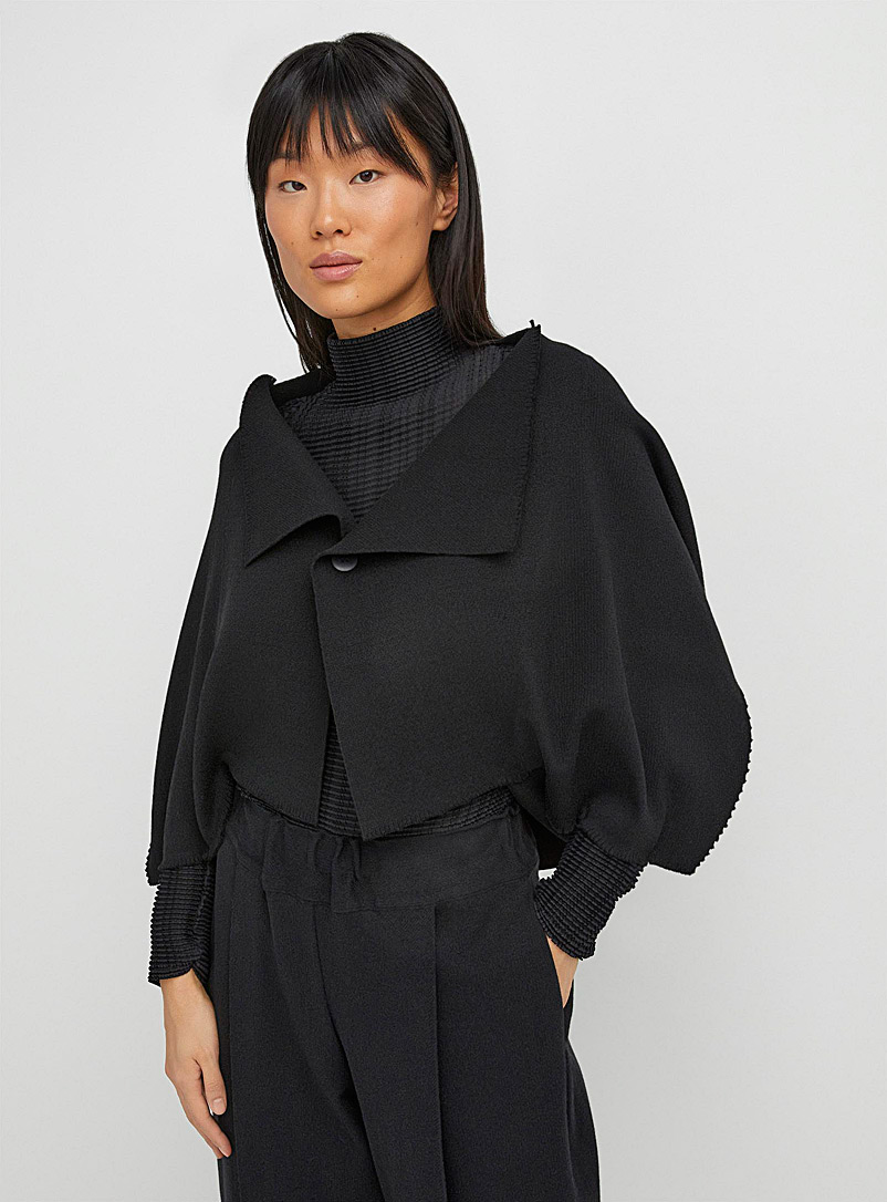 Issey Miyake: Le cardigan Campagne Noir pour femme