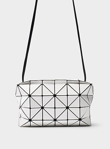 Le sac baguette lustr&eacute; Carton <b>Bao Bao Issey Miyake</b>