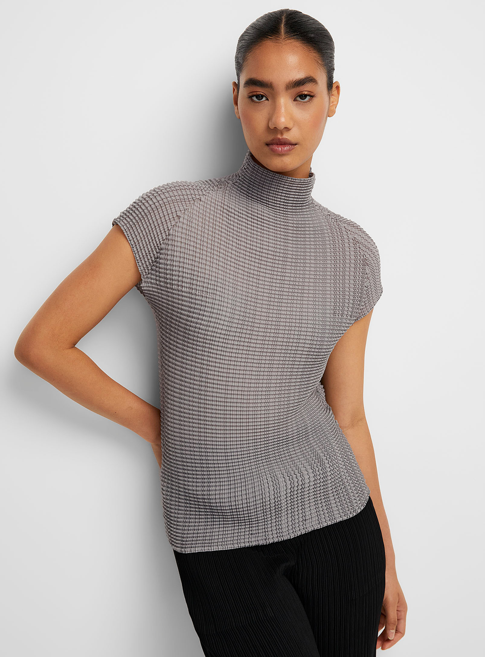 Issey Miyake Wooly Pleats Mock-neck Top In Gray