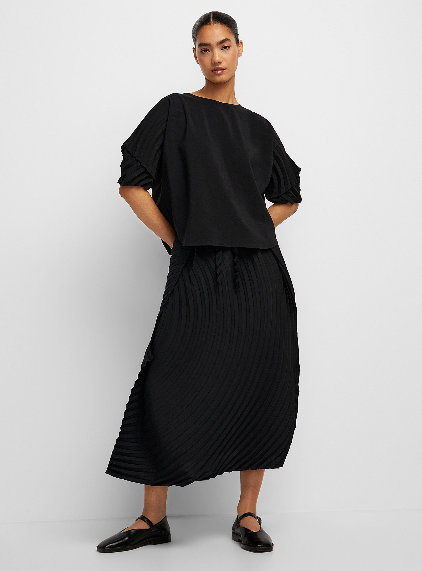 Issey Miyake Resonant Pleats Skirt In Black | ModeSens