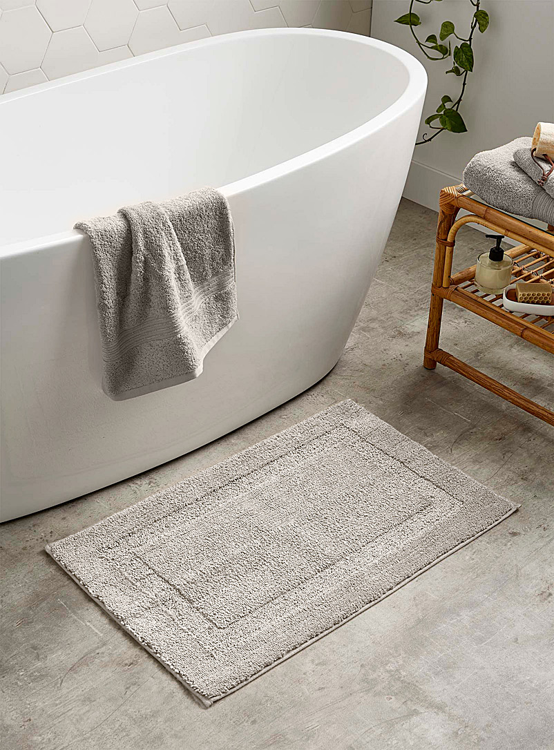 Simons Maison Light grey  Plush bath mat 50 x 80 cm