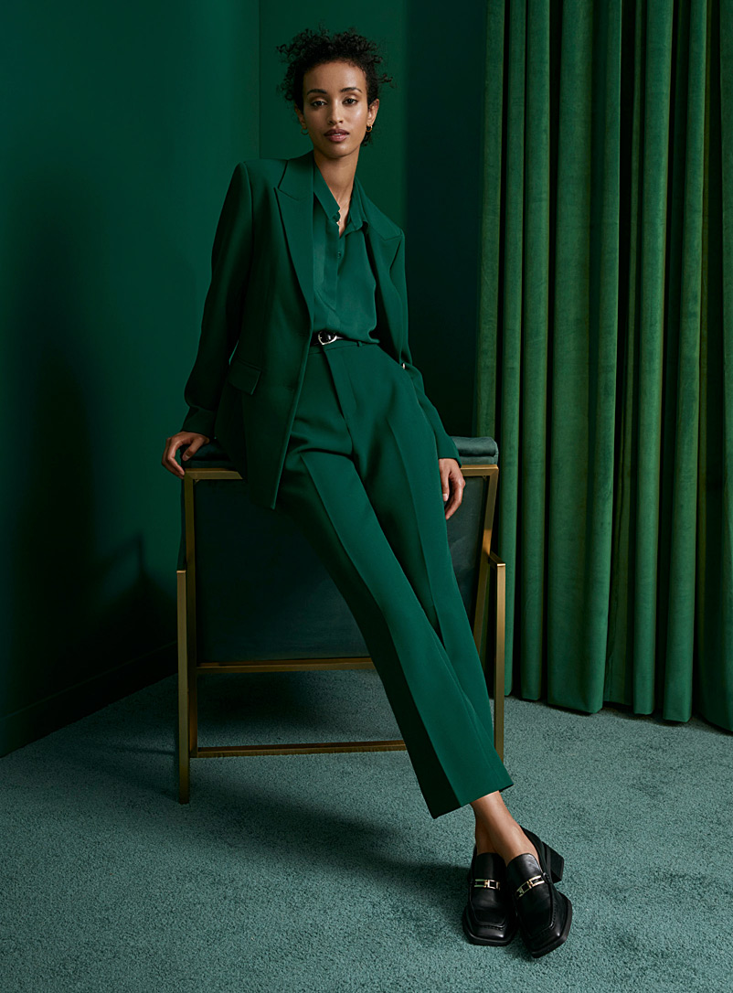 Contemporaine: Le pantalon semi-étroit crêpe extensible Vert pour femme