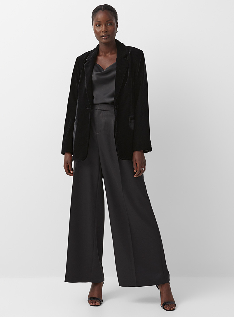 Contemporaine Black Long satiny velvet jacket for women