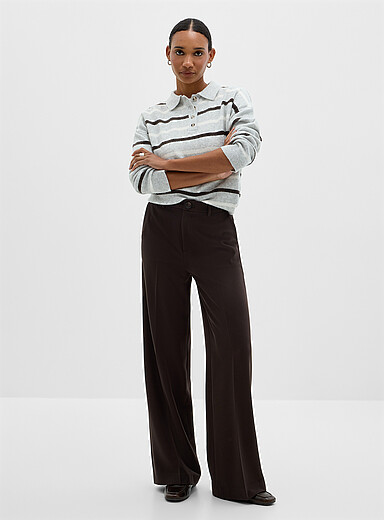 Sleek flowy pant <b>Fit: Wide leg, super high rise</b>