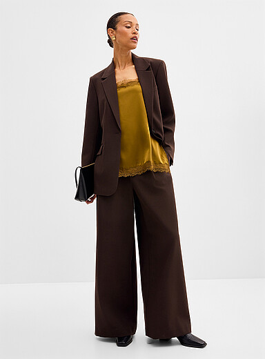 Contemporaine: Le pantalon extensible deux plis <b>Coupe : jambe large, taille haute</b> Chocolat - Espresso pour femme