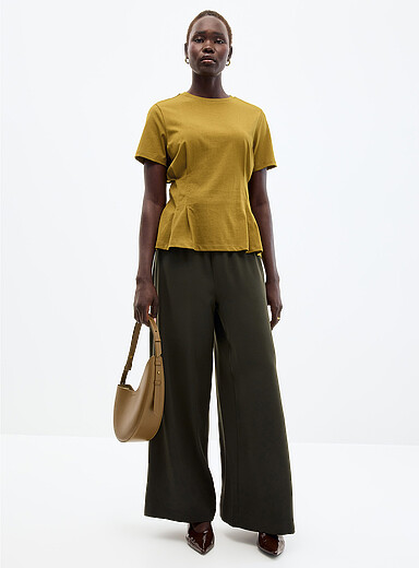 Le pantalon fluide taille &eacute;lastique <b>Coupe : jambe tr&egrave;s large, taille haute</b>