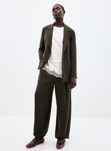 Drawcord ankle flowy pant <b>Fit: Ultra-wide leg, high rise</b>