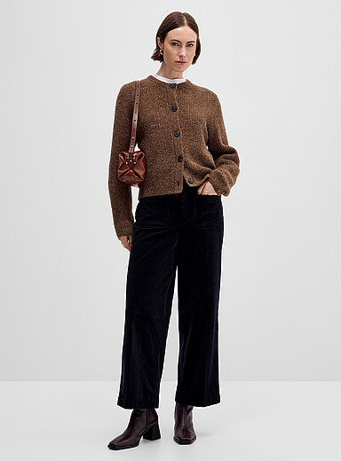 Le pantalon &eacute;court&eacute; velours c&ocirc;tel&eacute; <b>Coupe : jambe large, taille haute</b>