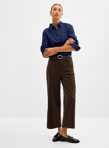 Contemporaine: Le pantalon &eacute;court&eacute; velours c&ocirc;tel&eacute; <b>Coupe : jambe large, taille mi-haute</b> Vert fonc&eacute; - Mousse pour femme
