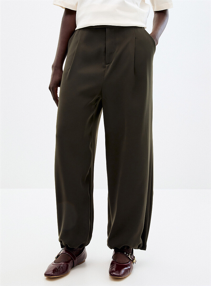Flowy drawcord-ankle balloon pant Fit: Ultra-wide leg, high rise product image 2