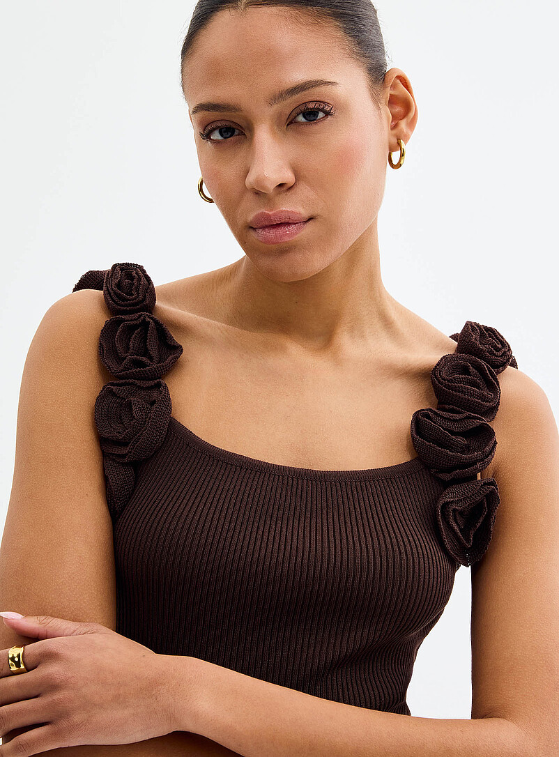 Contemporaine: La camisole tricot bretelles &agrave; fleurs Brun pour femme
