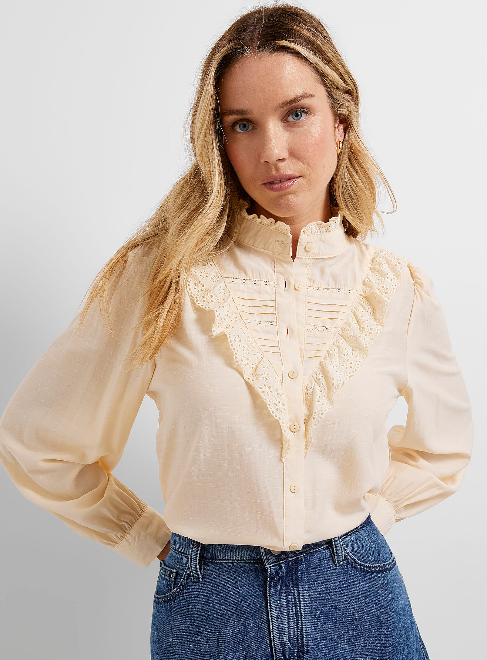 Contemporaine - Women's Broderie anglaise ruffled blouse