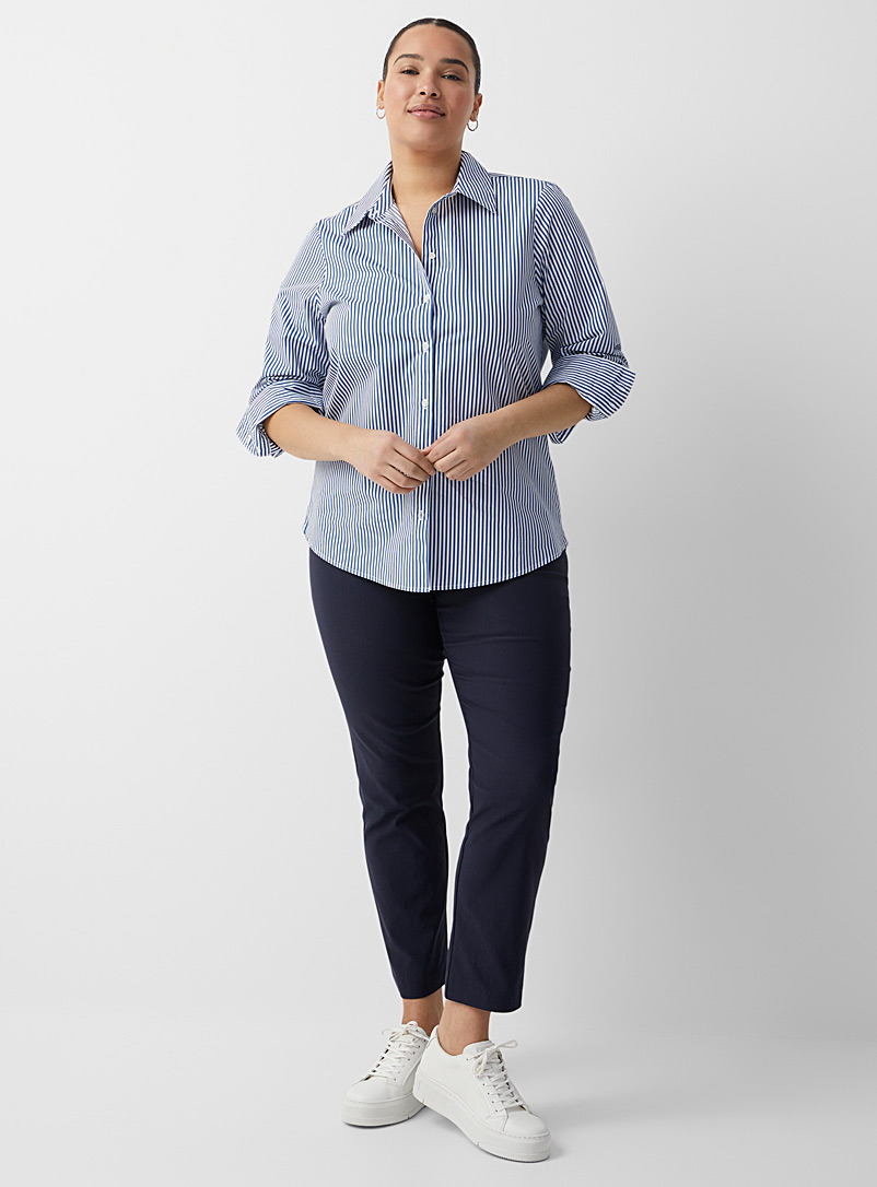 Contemporaine: Le pantalon extensible amincissant Bleu foncé pour femme