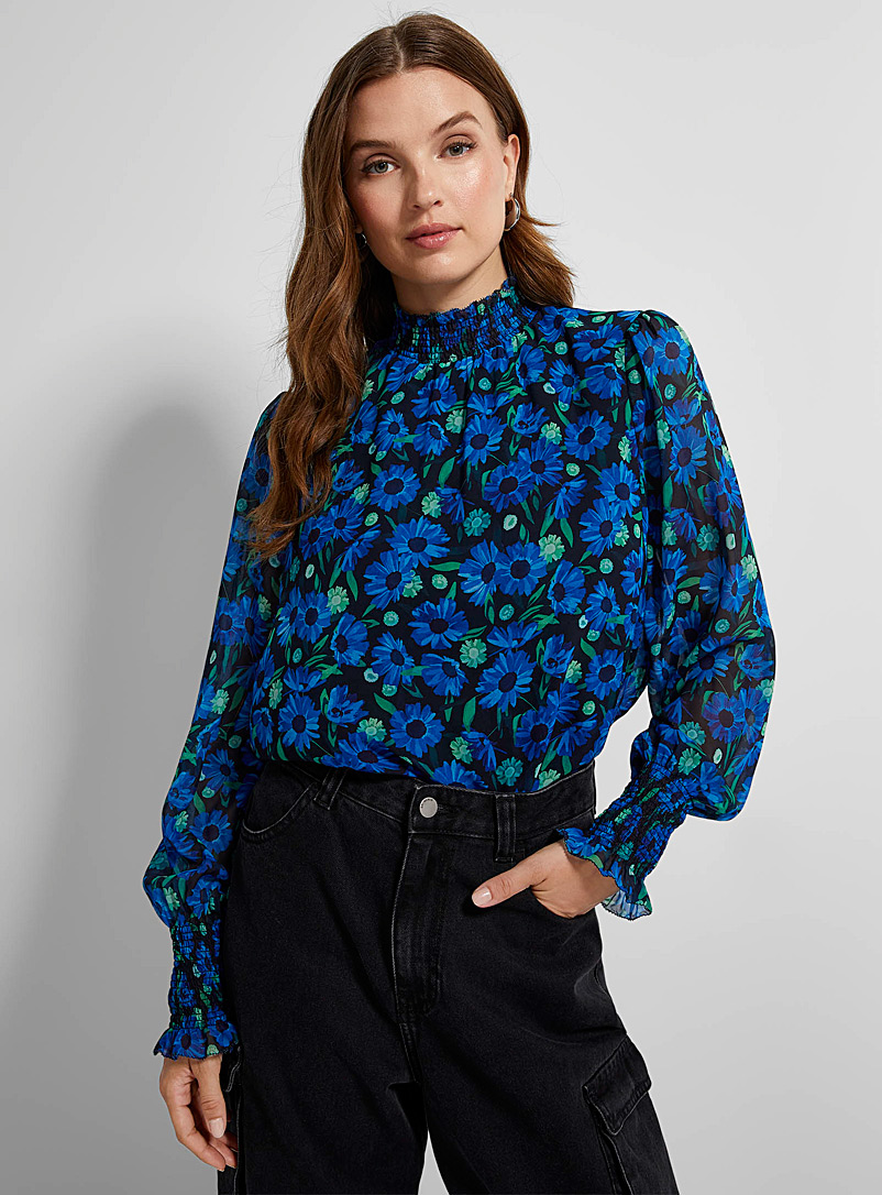Icône Patterned Blue Smocked mock-neck chiffon blouse for women
