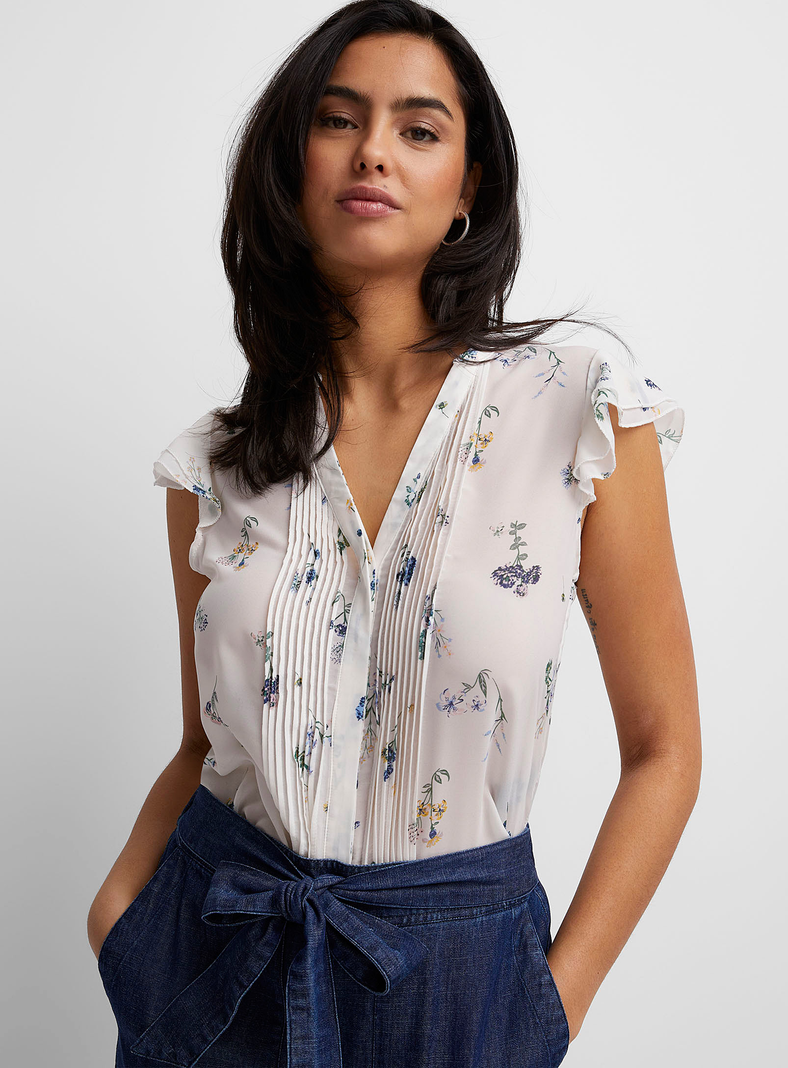 Icone Printed Ruffled Blouse In Patterned Ecru