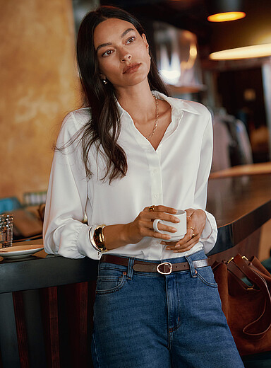 Contemporaine Off White Puff-sleeve satin shirt for women