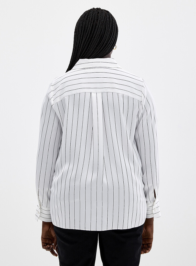 Contemporaine: La chemise satin&eacute;e rayures banquier Blanc pour femme
